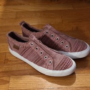 Blowfish Pink Slip-On Sneakers with Textured Fabric
